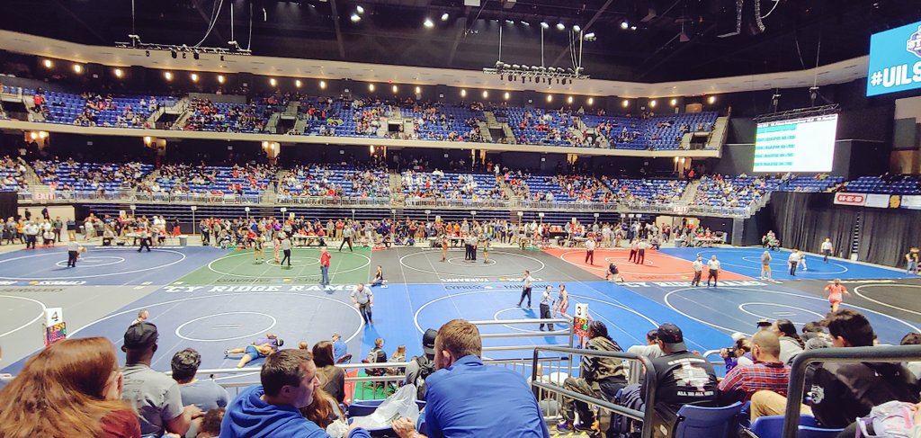 ReedyWrestling's tweet photo. Conso round 2 coming up next! #letsgotuck #Hasstheboss https://t.co/s8cKpkQYrT