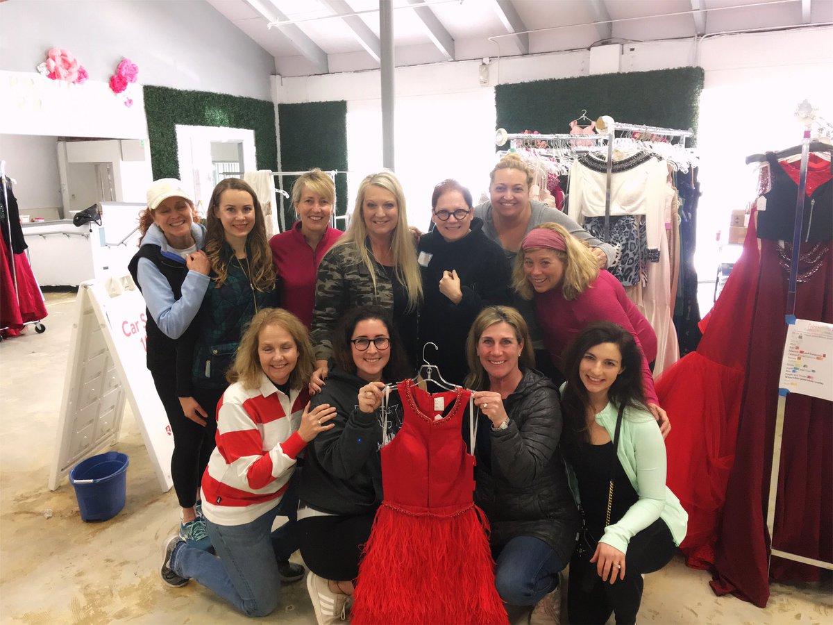 Princessprojsv's tweet photo. From last weekend during set up! Can’t wait to keep the party going tomorrow with our new set of wonderful volunteers ☺️ https://t.co/akpY9MTx0p