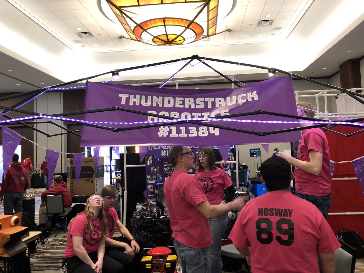 thndrstrck11384's tweet photo. Getting the pit ready!!! #staterobotics https://t.co/vbOoYrqwhO