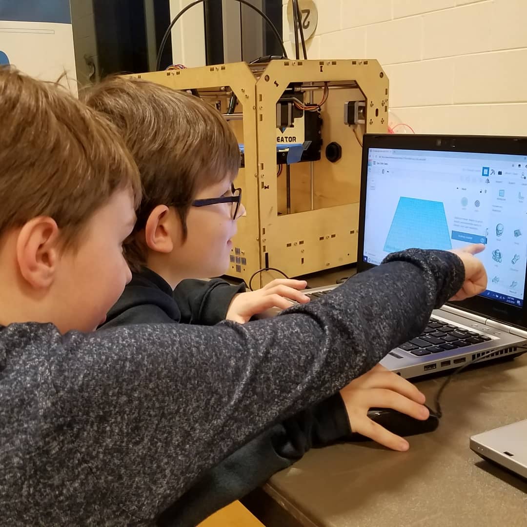 acceleratekid's tweet image. We're having an awesome time at Hawkins Elementary and their STEAM Night! So many future creators checking in to explore game design, robotics, and 3D printing! #creatingfuturecreators #steamnight #stemkid