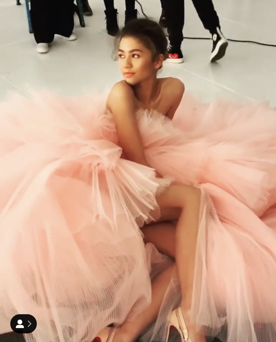 hollandstyle's tweet photo. #zendaya 🥰 https://t.co/WHZZETIkHP