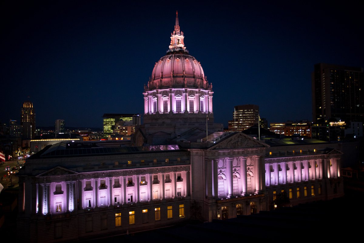 SFOpera's tweet photo. Raise a glass — to the San Francisco Civic Center arts community! Last night, we collaborated with @shnsf and #HamiltonSF to create a 360-degree image of our beloved City Hall. Here’s our contribution, courtesy photographer John Boatwright. #OperaIsAlive https://t.co/KtzQddlMjA