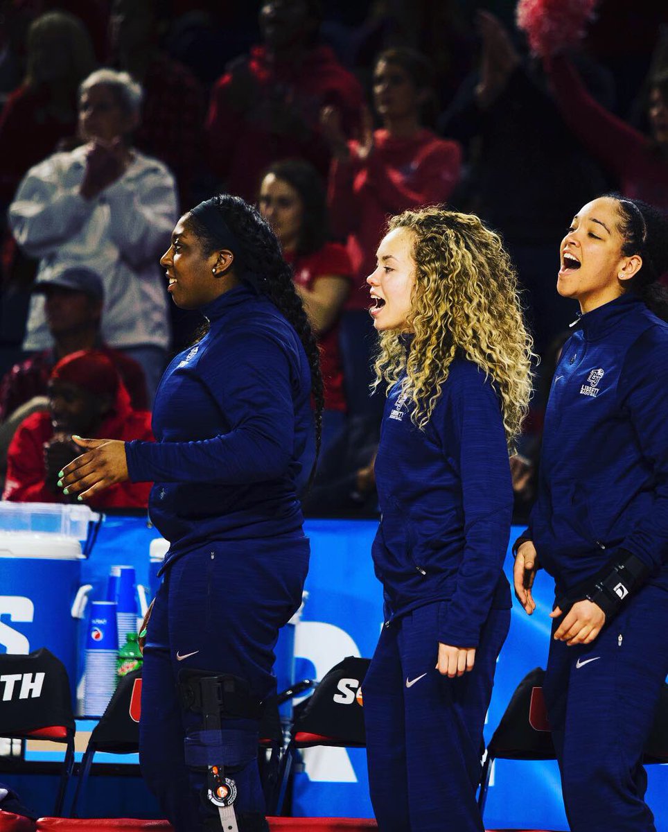 LibertyWBB's tweet photo. Read about a conversation Kierra had with our strength coach Solomon Tat that helped her during a tough time!! Link is below! #OurBlogs https://t.co/Ft5OWNicLH https://t.co/EDMvLmWzr9