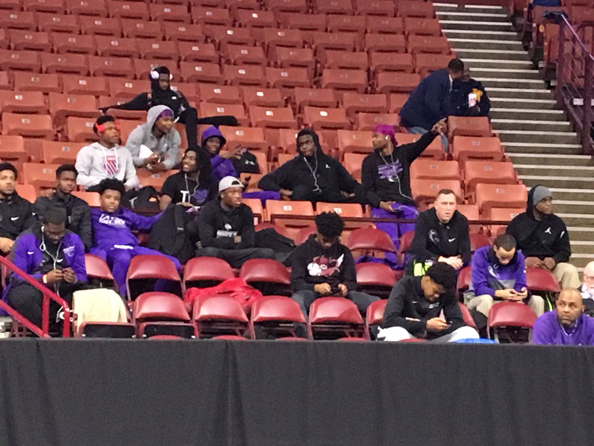 JoeCookSports's tweet image. .@RidgeViewHoops and @keenanhoops in the building #UpperState #Greenville