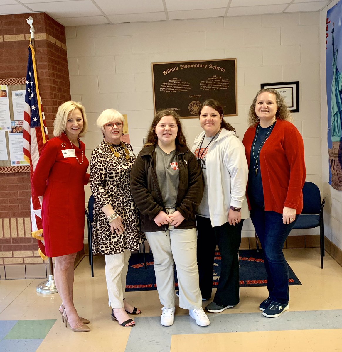 Drug_Education's tweet photo. Wilmer Elementary School’s Red Ribbon Student Leader, Layla, conducted a community service project to support Drug Education. Great job, Layla! #besmartbehealthy #gowildcats https://t.co/yYGRX4R6J9