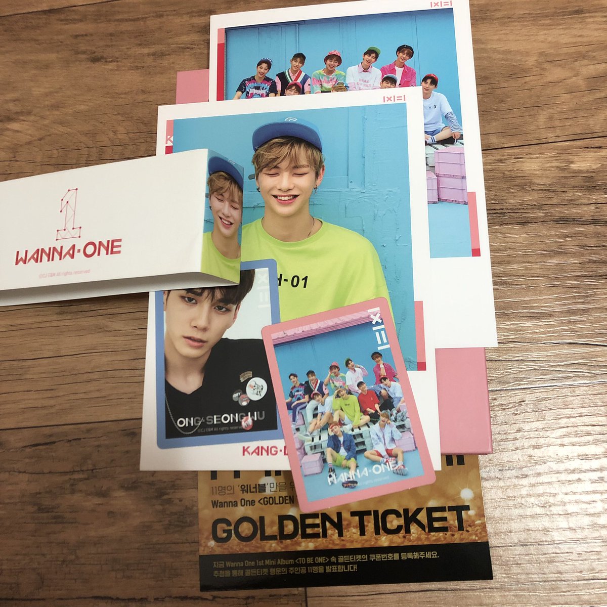 KangDanielLovee's tweet photo. 워너원 굿즈판매🤚🤚
앨범 7500
공식키트 8000
달력3000
포스터 3000씩
지마켓 포스터(박지훈) 3000
#워너원 #워너원굿즈 #공식키트 #워너원앨범 #강다니엘 #워너원달력 #워너원앨범판매 https://t.co/9cxqRH2s2Y