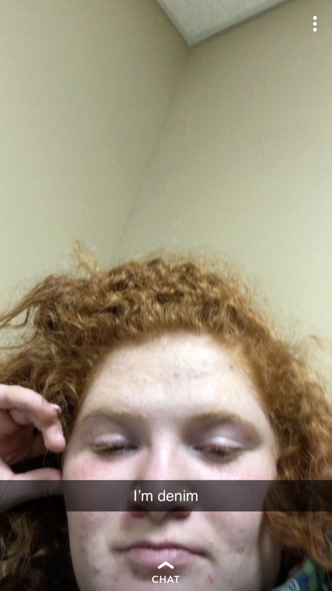 SierraHoekstra's tweet photo. Person: Nice to meet you.
Molly: https://t.co/Z4CXYtyKtQ