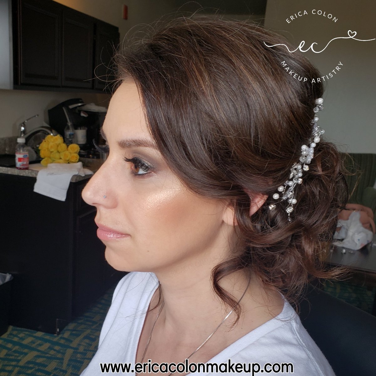 EColonMakeup's tweet photo. @BECCAcosmetics Champagne Pop highlighter coming through as always. Becca highlighters are my favorite for that super glowy highlight, that isn't glittery #EricaColonMakeup #Makeup #MakeupByMe #MakeupArtist #MUA #BookMe #LancasterPAWeddings #CentralPaWeddings #LancasterPA #Temptu https://t.co/kScVN6oe2I