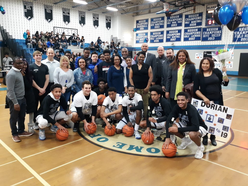 Congrats and best wishes to our senior Bengals! 🏀👏🏾 #BlakeVarsity #seniornight #gobengals