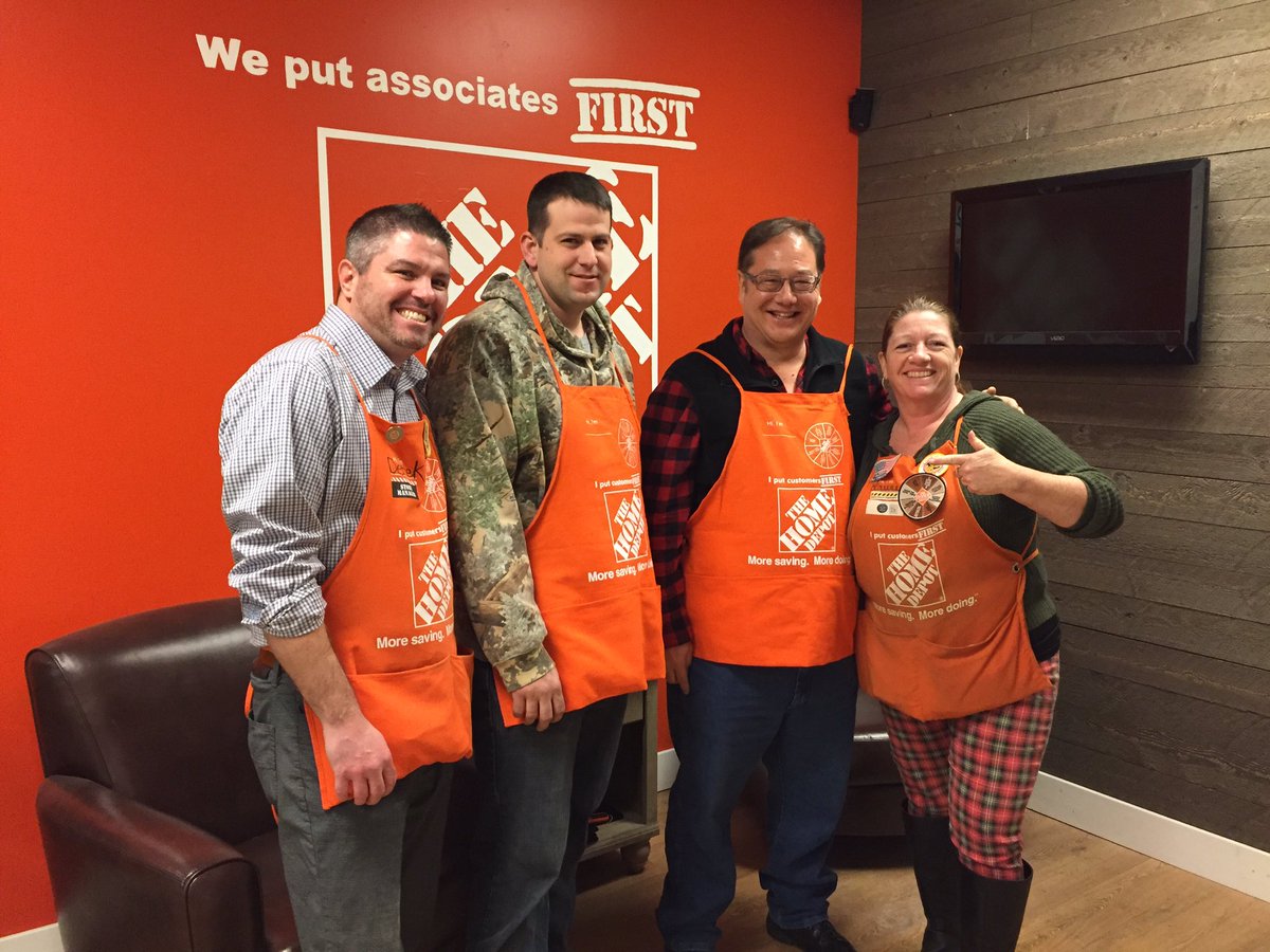lalawitzke66's tweet photo. Another successful orientation with these two! Looking forward to seeing great things from Michael and Jason #springhiring2019 #leanmean4418 #livetheorangelife @DerekC4418 @BradSimons3 @MughalLuq @JasonHolley4418 @mayes_toby https://t.co/d5xbXEgOCl