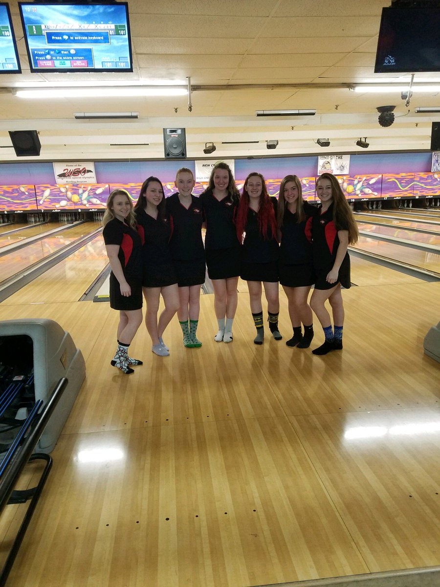 sheltonOSU1's tweet photo. Big Walnut Girls Bowling placed 2nd OHSAA Sectionals out of 37 teams
@BigWalnutEagles @AndyJados @AngiePollock2 @_MarkCooper @BWLSD @delgazette_ben @ThisWeekSports @redlegs1311 
Kaitlyn Morrison 542
Anna Tanner 552
Autumn Leidtke 552
Caitlyn Lambert 471
Ashleigh Westervelt 514 https://t.co/ewueynO3W3