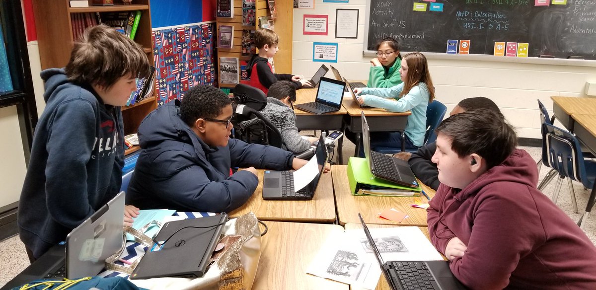 WaltonWorldCCPS's tweet photo. Kaplan in the colonies! Students analyze primary sources to determine the importance of the 400th anniversary of 1619. #MCMSWeRoar
@studentssmiling @Lynnebland https://t.co/oGCK7A5p4R