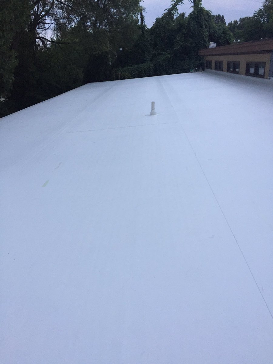 ImperialRoofInc's tweet photo. @gafroofing GAF Everguard TPO Fully Adhered. https://t.co/SnHSHP0xcN