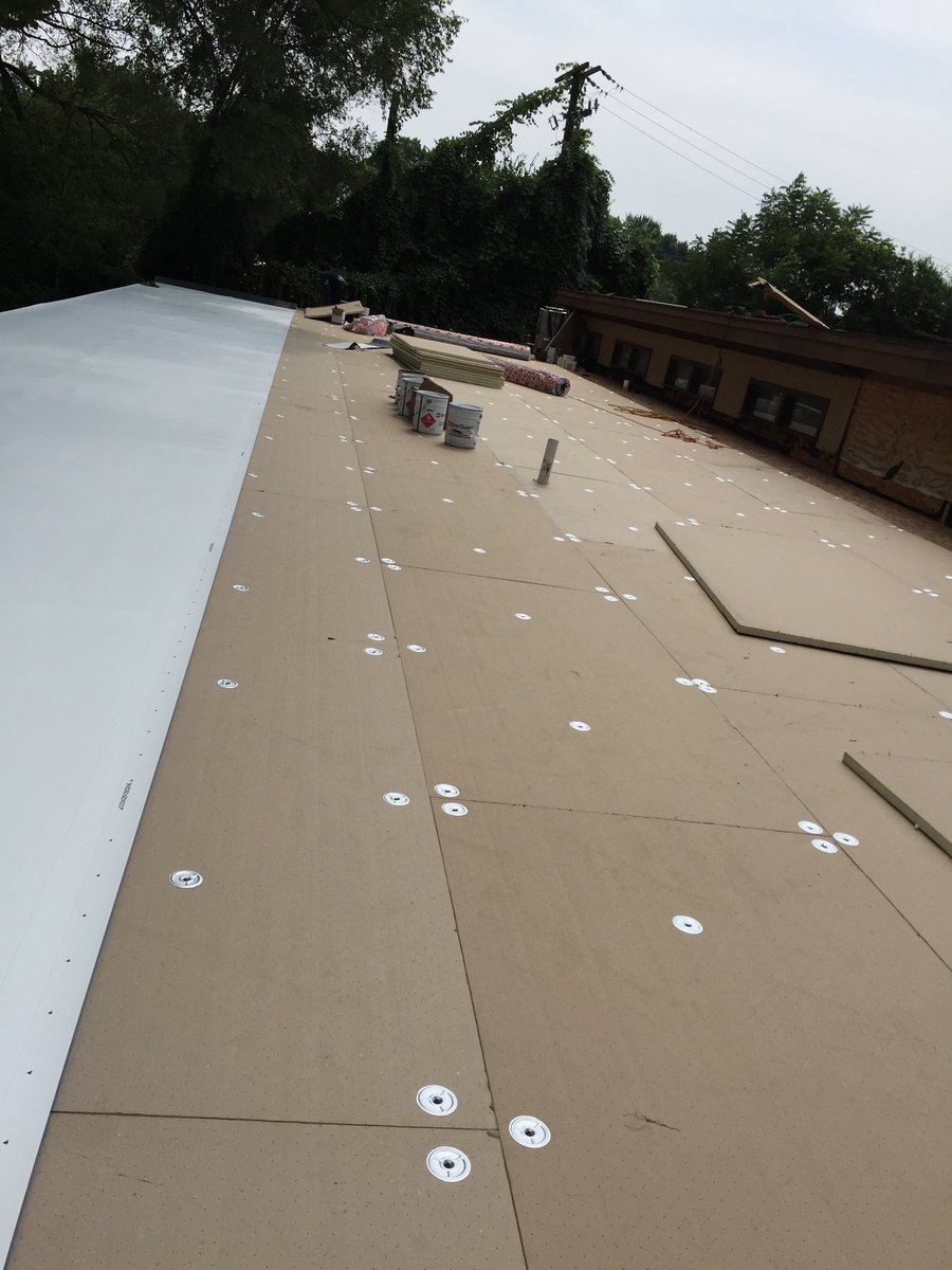 ImperialRoofInc's tweet photo. @gafroofing GAF Everguard TPO Fully Adhered. https://t.co/SnHSHP0xcN