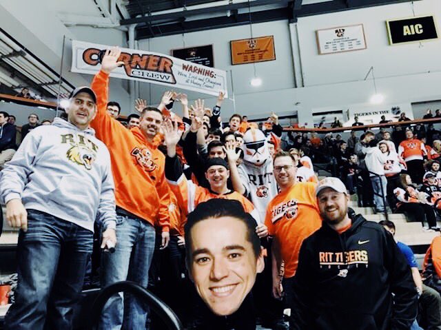 RITMHKY's tweet photo. Walker fam in the house!!! 😄🙌 https://t.co/zhFCkMrxuO