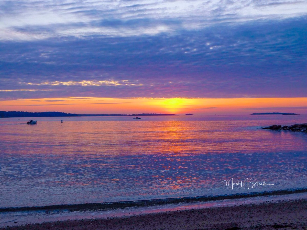 mbellesteadman's tweet photo. If you feel what you see, then you see what you feel. The world is truly magical! ~Belle #salemsound #photography #bythesea #riseandshineon7 https://t.co/6fBJFpHBTt