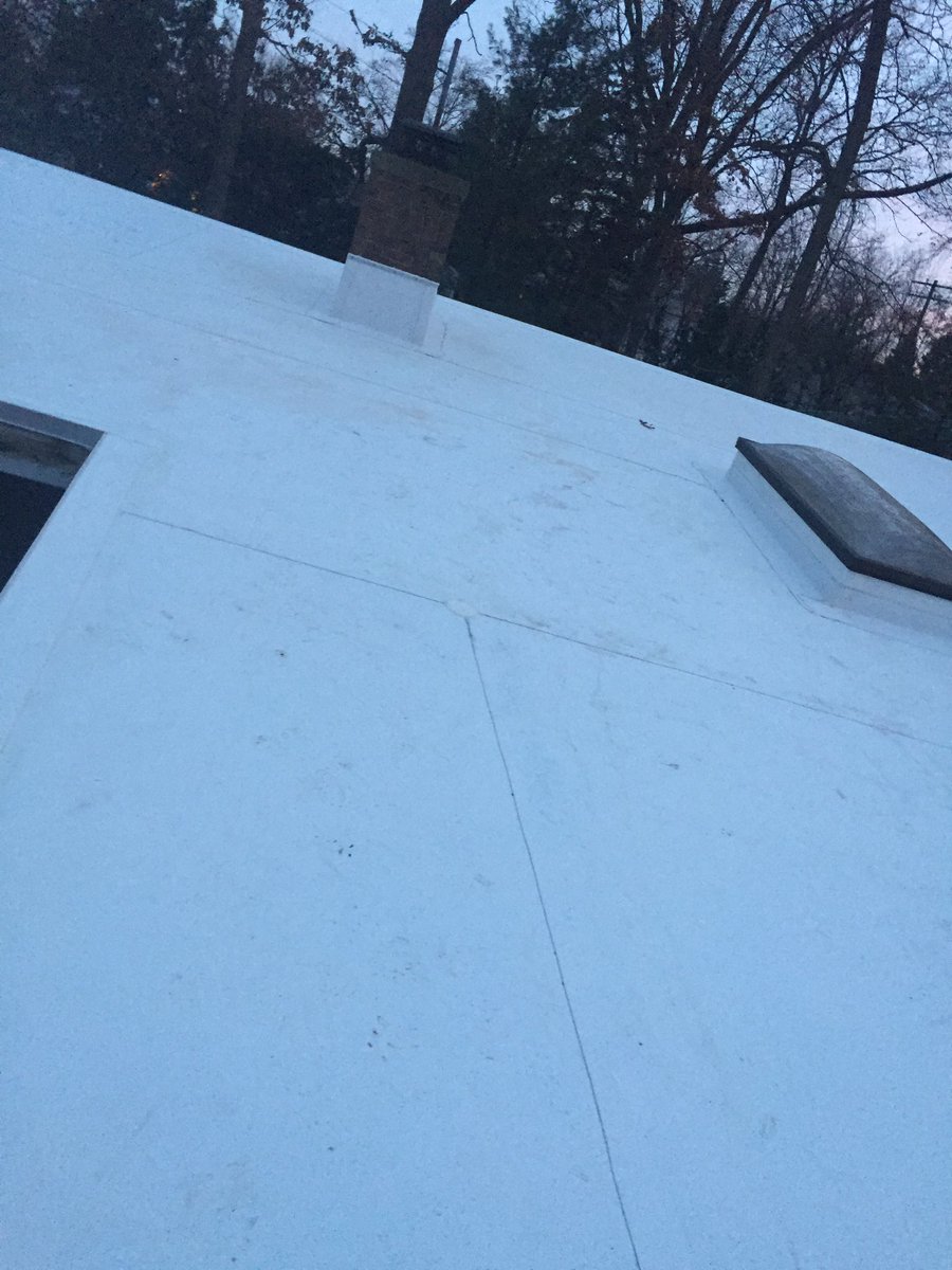 ImperialRoofInc's tweet photo. @gafroofing TPO Everguard 80 mill in Ann Arbor. Check us at https://t.co/Sh97fMDbde https://t.co/7KvaRqnrvl