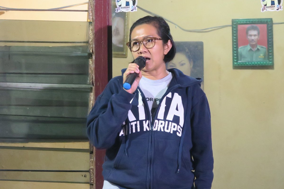 walhinasional's tweet photo. "Kita tidak boleh berhenti menyuarakan nasib kita. Kita harus terus berjuang!" - Nur Hidayati, Direktur Eksekutif WALHI. #RapatAkbar #TolakPLTUIndramayu2 #StopBatubara #PilihKeadilanEkologis #BersihkanIndonesia #PulihkanIndonesia https://t.co/bqLQzhsC7d