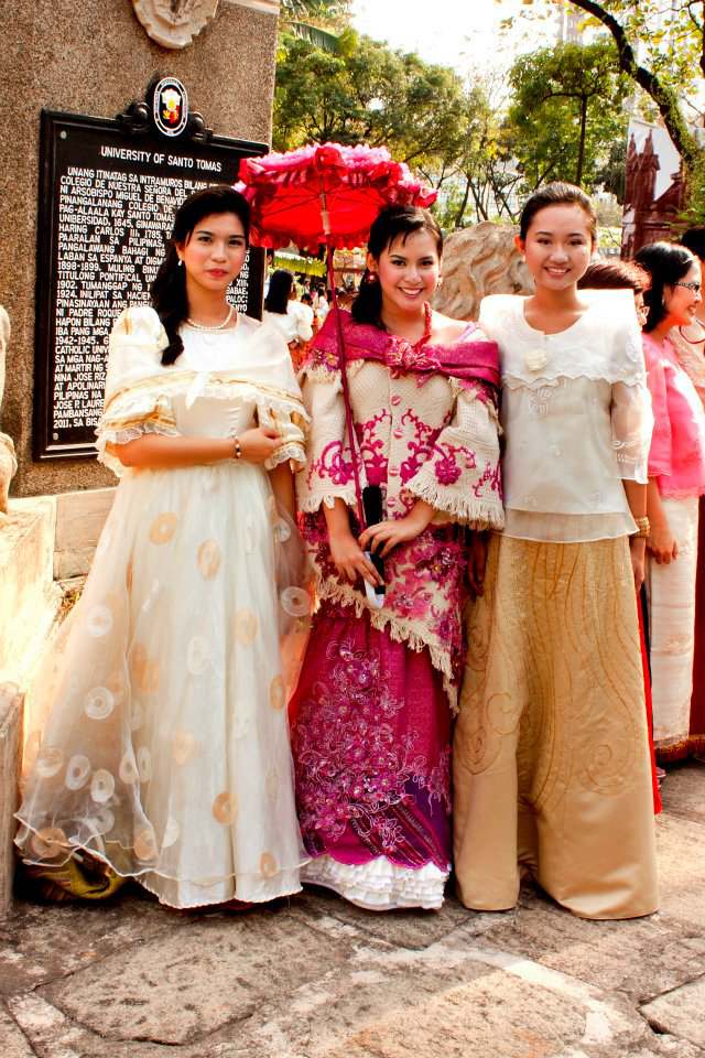 christinamrcd's tweet photo. I really want to experience the "Velada Tomasina" day wherein all Thomasians are encouraged to wear 1800s clothing. It was done back in 2012 though. Very reminiscent of the spanish times 😍 

credits to the owner of the pics 😊 https://t.co/iVvxialxyl