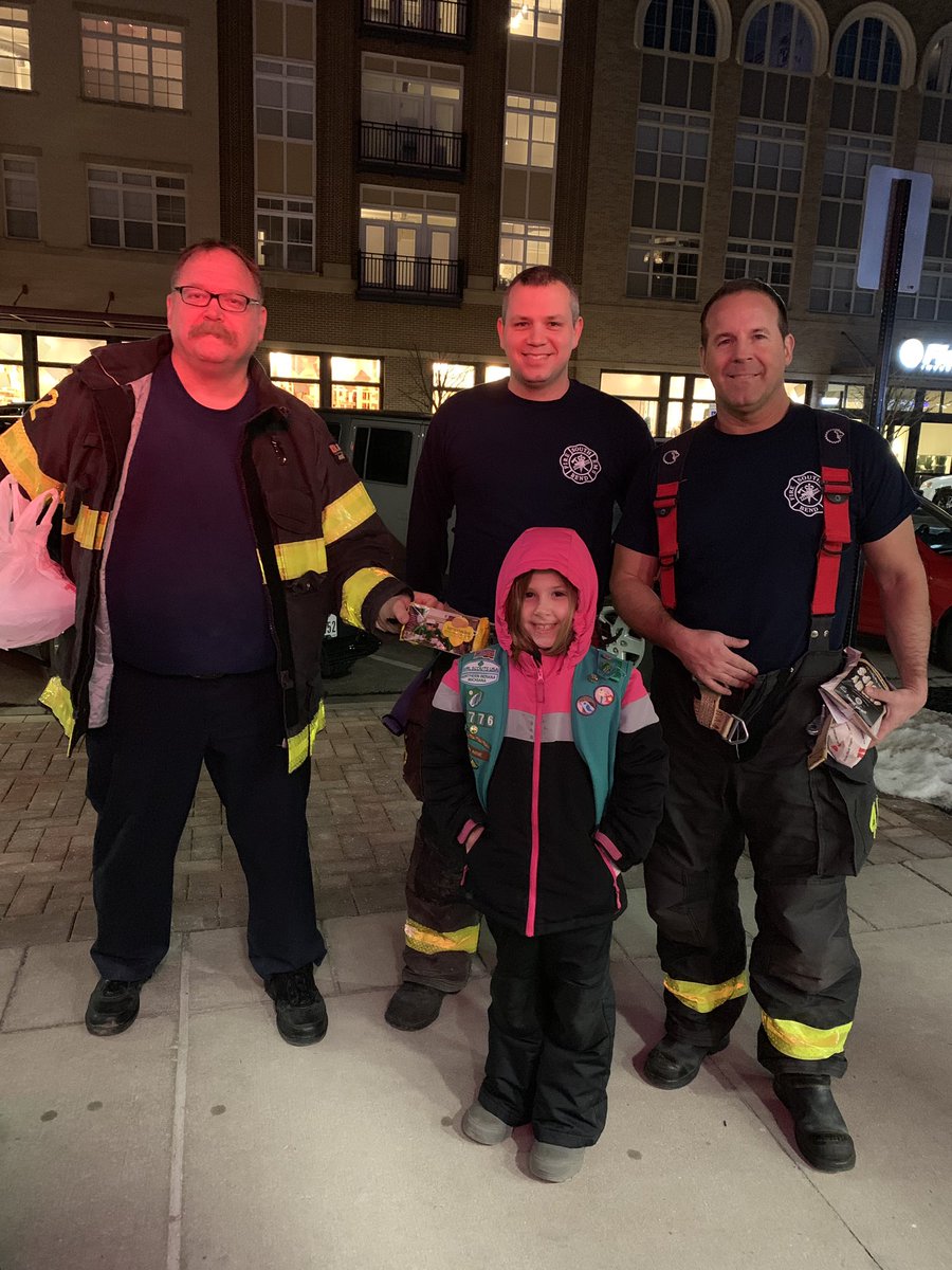 A_Jaye86's tweet photo. Thanks to these firefighters from @SouthBendFire who bought some cookies from my #girlscout! Addison appreciates your support and the picture! ❤️ @girlscouts @GSNIM https://t.co/8rMv862emu