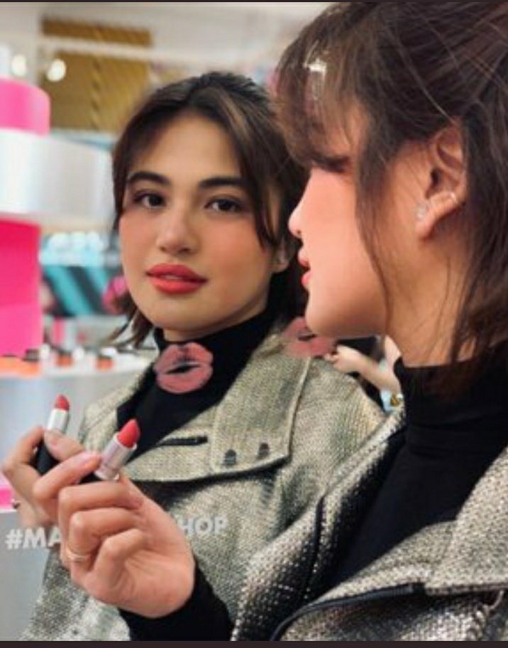 graceygraceme3's tweet image. JULIPS💋🔥👄
@myjaps @MACcosmetics 
#MACspringpreview #MACLipWorkshop ©📷 @ArtistCenter