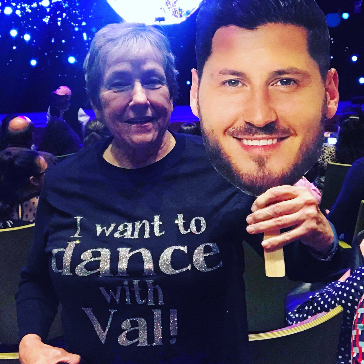 @iamValC @dance10Jenna_ my mom is celebrating her #75thbirthday with you. She wants to dance with you, Val! #dwts #dwtstour