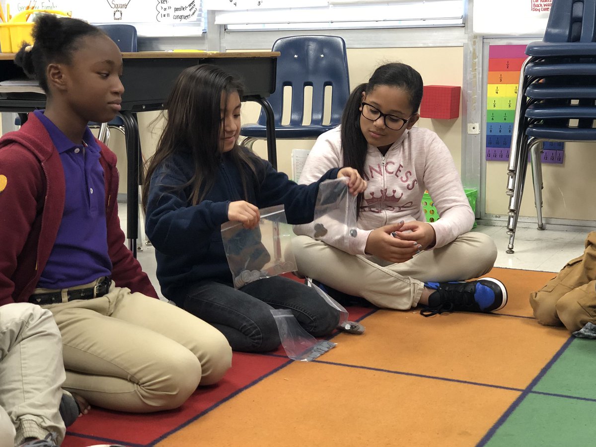 N_RobbinsAdams's tweet image. Week 3 of #crazy8s was so much fun with money! @BedtimeMath #engagingmath #mathisfun