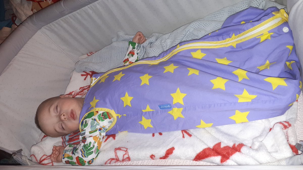 fredngingermad's tweet image. Last night in the next to me crib, he's 10 months on the 26th Feb so it's lasted us well! #bestbuy #muchrecommended #chicconext2me