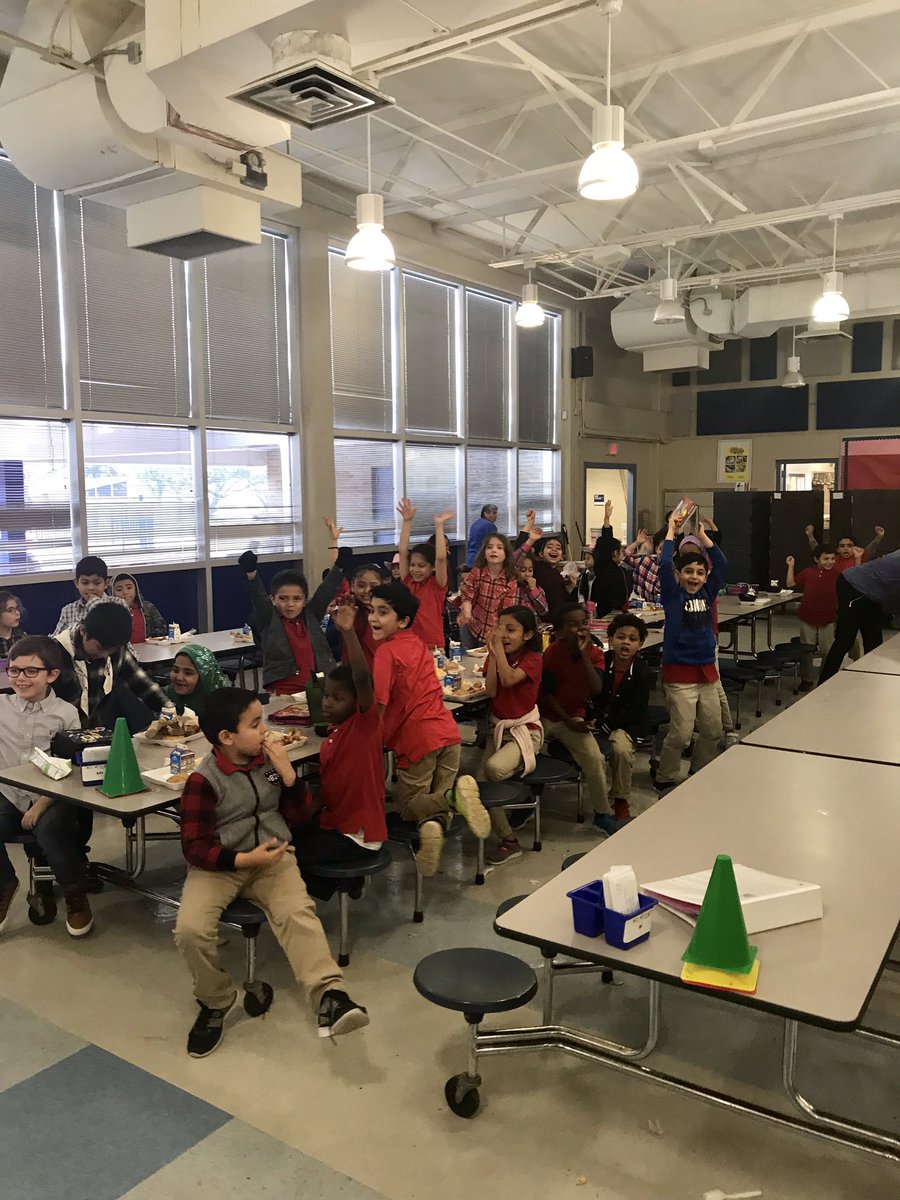 SuttonES_HISD's tweet image. Lots of excitement celebrating our Scholar’s perfect attendance and excellent conduct. #SuttonPride #GoingForGold #EveryDayCounts