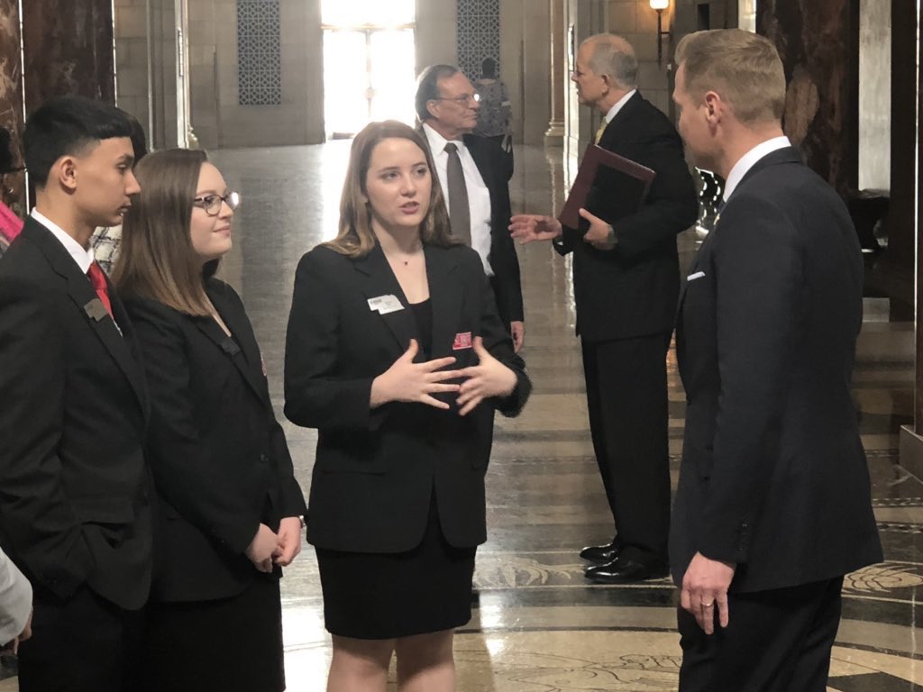 bekkahitz's tweet photo. Through Educators Rising I have been given the amazing opportunity to use my voice to advocate for Career and Technical Education at many different conferences and events to help show that there is power in student voice. #EdRisingWeek19 https://t.co/T0goxCxoJH