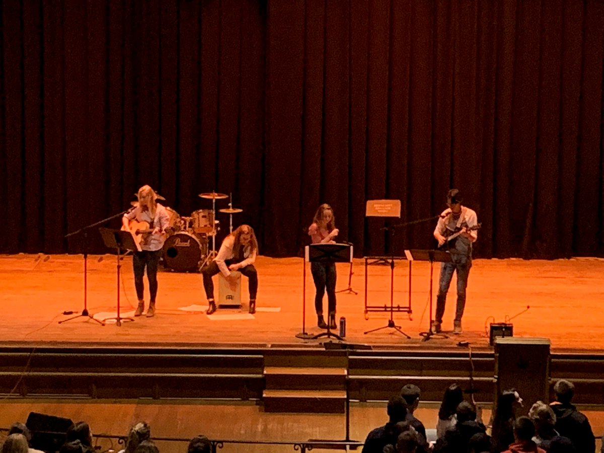 What a wonderful way to end the week at All-Athlete-Worship! A special thanks to <a href="/LeoSayles/">Leo Sayles</a> , the worship team, and all the athletes that joined us tonight! #WolverinesTogether