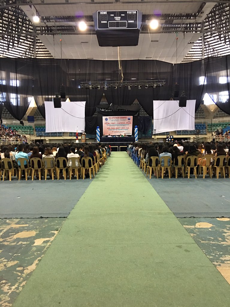 OceRoy's tweet photo. Congrats Sissy ^______^.
#34thOATHTAKING for Professional Teachers #LEPT https://t.co/svS1FnUJa3