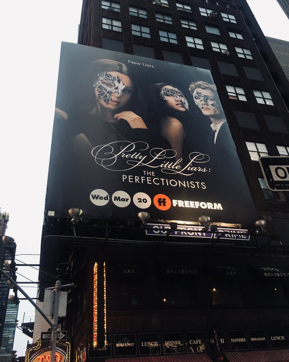 PLLonMax's tweet photo. WOW, larger than life. And oooh, our #PLLThePerfectionists are looking so perfect in NYC Times Square!!! 👀 

The series premieres March 20th. You all ready for this? https://t.co/ozE8pdpP33
