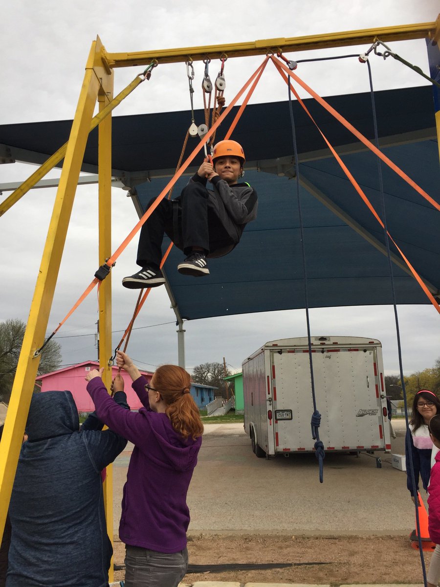 romany_ly's tweet photo. Viewers beware... the following tweets will show numerous students learning and laughing about math and science and understanding the importance of teamwork! @AndrewsElemECP https://t.co/JhmbywjYhR