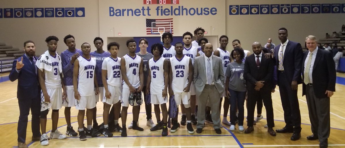 Final:
Morton Ranch 78
Bellaire 70
**AREA CHAMPIONS**

Top performers:
LJ Cryer 31p 10a
Eddie Lampkin 16p 15r
Adrian Caldwell 12p
Westley Sellers 6p 6r 10a 
@MrhsBoysBball <a href="/KatyISDAthletic/">Katy ISD Athletics</a> <a href="/hoopinsider/">Hoopinsider</a> <a href="/densilva2/">Dennis Silva II</a> @IHSS_Houston <a href="/RcsSports/">Jim Hicks</a> <a href="/djones8301/">Doug Jones</a> @Top100Talent <a href="/HoustonChronHS/">Houston Chronicle High School Sports</a>
