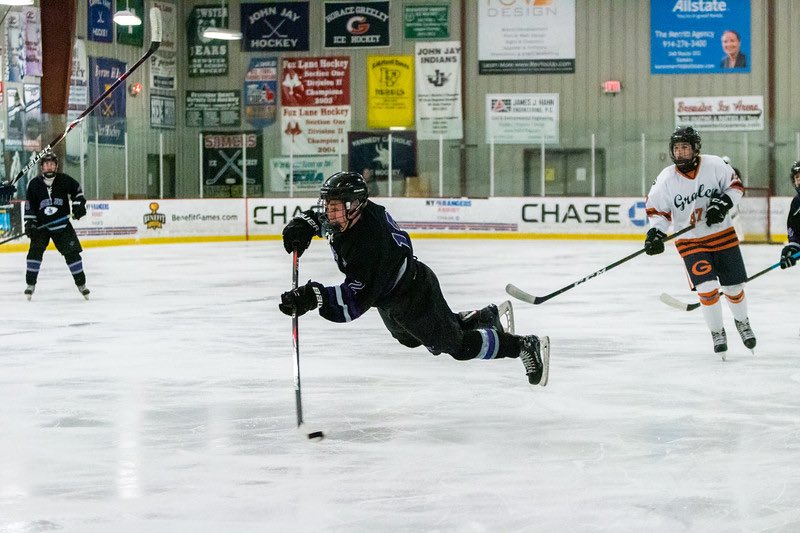 FoJJicehockey1's tweet image. Look Ma, no feet!!! (Tyler Wishart does his best Superman)
John Jay vs. Pelham for the Section 1 championship.  Sunday, 5 pm.  See you over the Tappan Zee at the Sport-o-Rama! @travjax71 @LoHudHockey @theboysofjjpuck @JohnJayBoosters