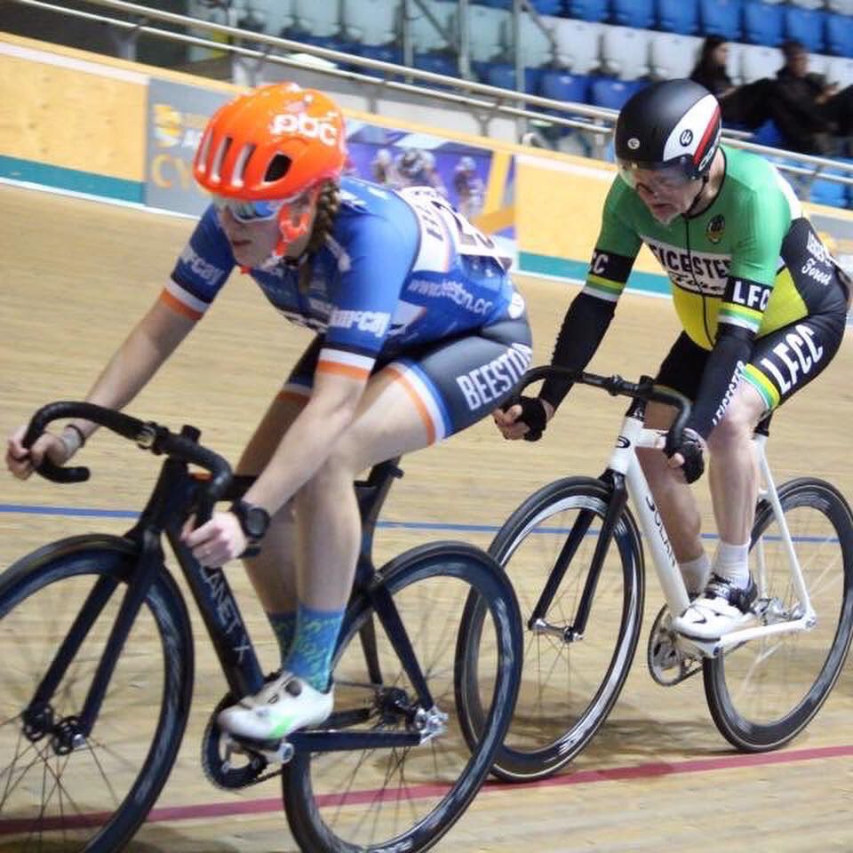 Beeston Cycling Club (@beestoncc) on Twitter photo Good luck to the Queen Bees racing in York today <a href="/BevS998/">Bev Sorsby</a> @macarthur_alice & Charlie, <a href="/yazer22/">Yasmin Marks</a> in the Hilly Matlock 25 TT. Thanks to the sponsors again for what promises to be another great season. beeston.cc/racing/ #bethebestyoucanbe #beestoncycling Good luck to the Queen Bees racing in York today <a href="/BevS998/">Bev Sorsby</a> @macarthur_alice & Charlie, <a href="/yazer22/">Yasmin Marks</a> in the Hilly Matlock 25 TT. Thanks to the sponsors again for what promises to be another great season. beeston.cc/racing/ #bethebestyoucanbe #beestoncycling