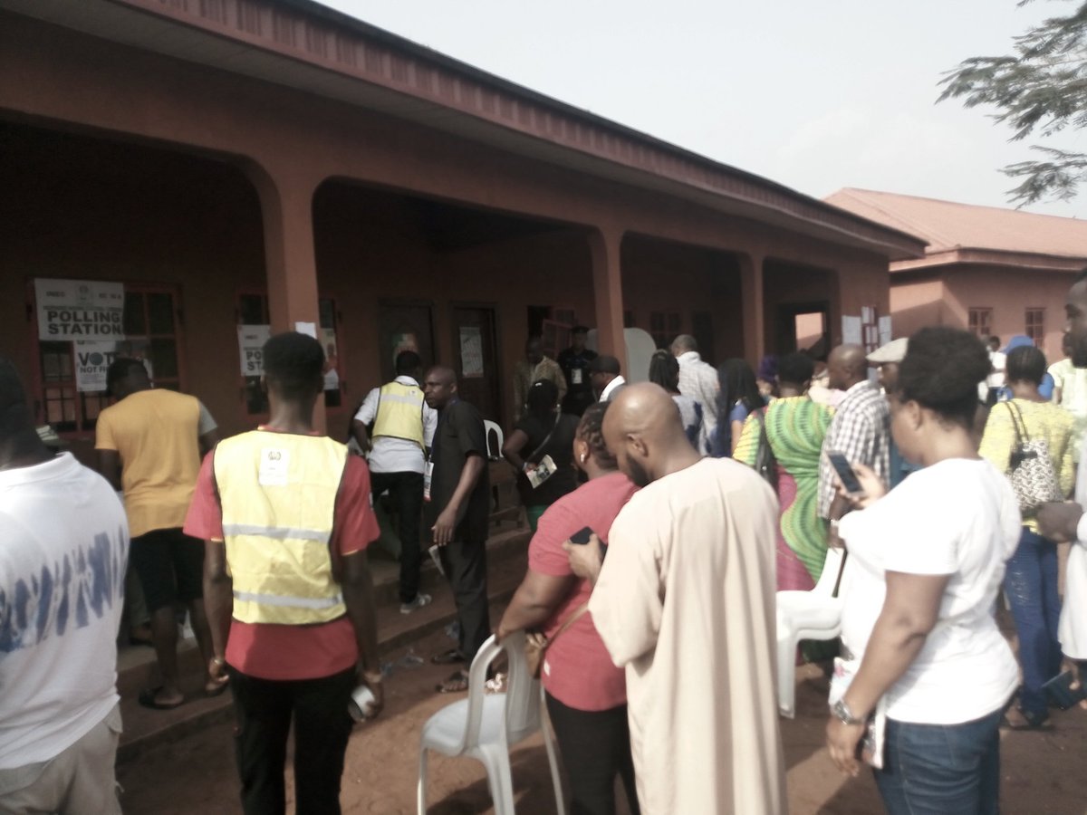 benaguele's tweet photo. Oredo LGA Ward 2 units 3,4,5
9:7am. Voting is yet to start. @inecnigeria keeps apologising that they will start shortly #NigeriaDecides2019 #KakaakiSocial #VoteAmust @sing_foundation https://t.co/LFC03s4Oq4