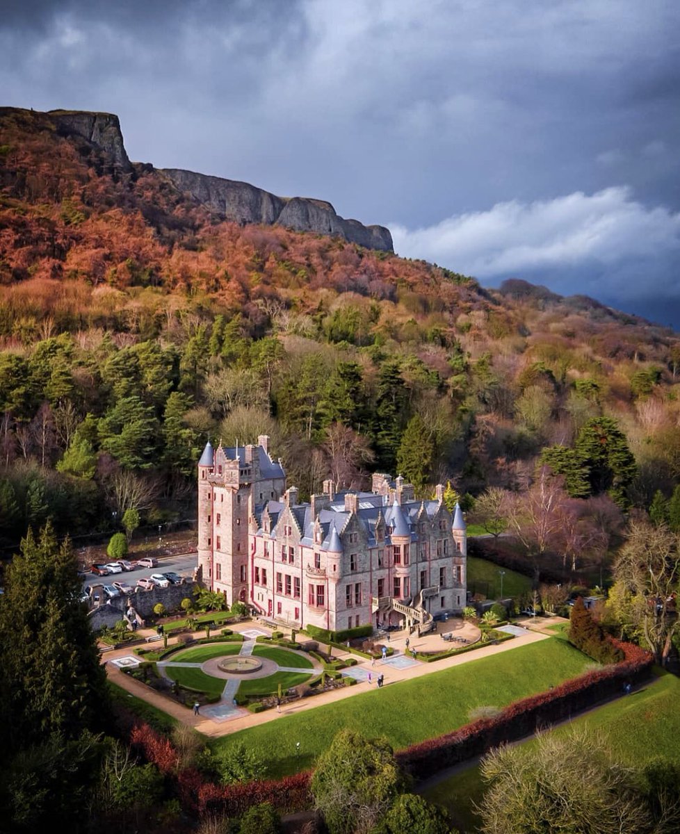 Wow! Impressive drone shot of Belfast Castle in the grounds of Cave Hill Country Park, Co.Antrim 🏰🌲

📸 sergiu.cc / Instagram
