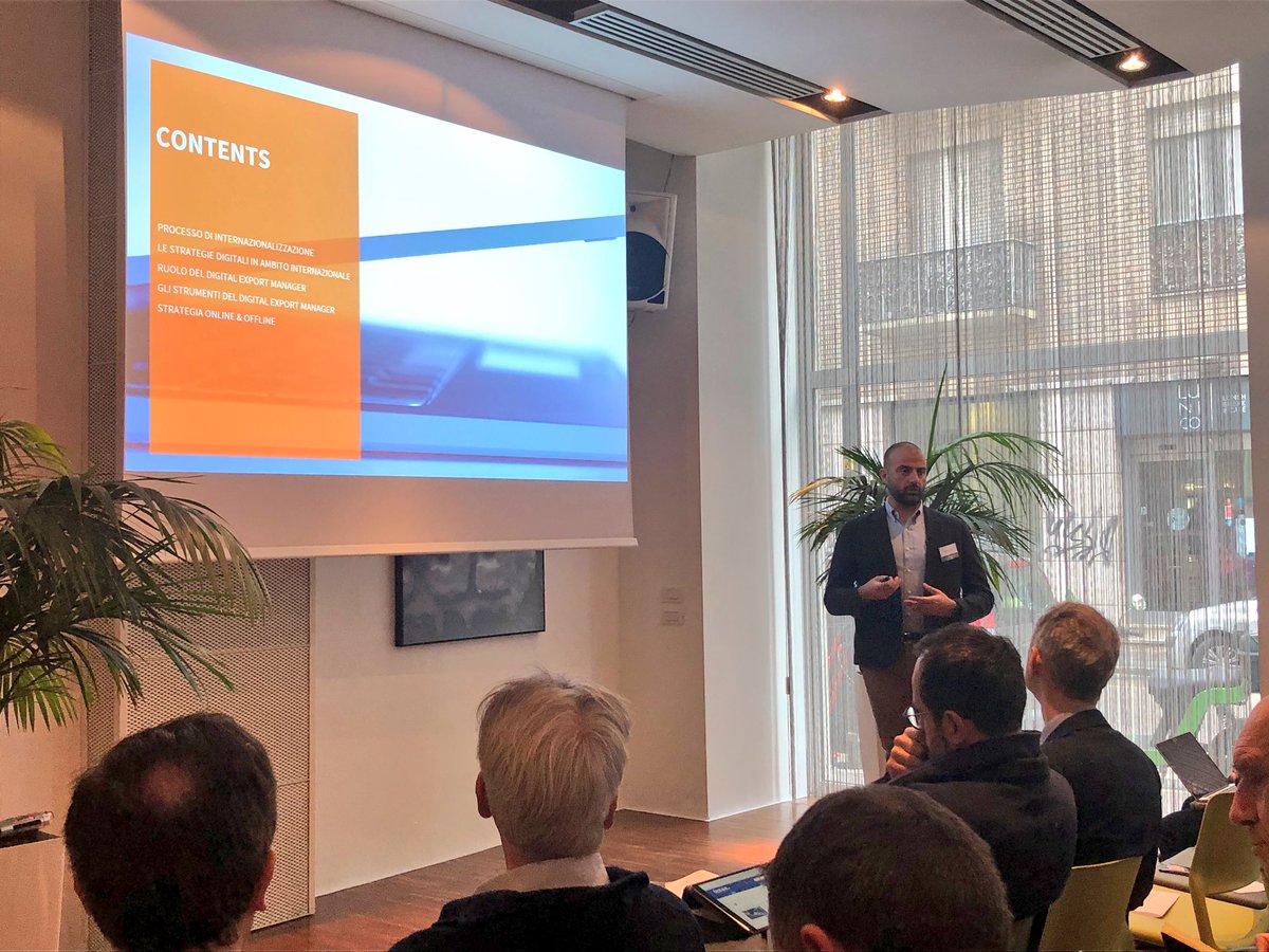 Iniziamo la terza giornata di #becomeadigitaleader con Alessio Gambino, founder di @Exportiamo, che ci parla del ruolo del digital export manager #dbb #BADL2019 https://t.co/yjH2OP8GrE