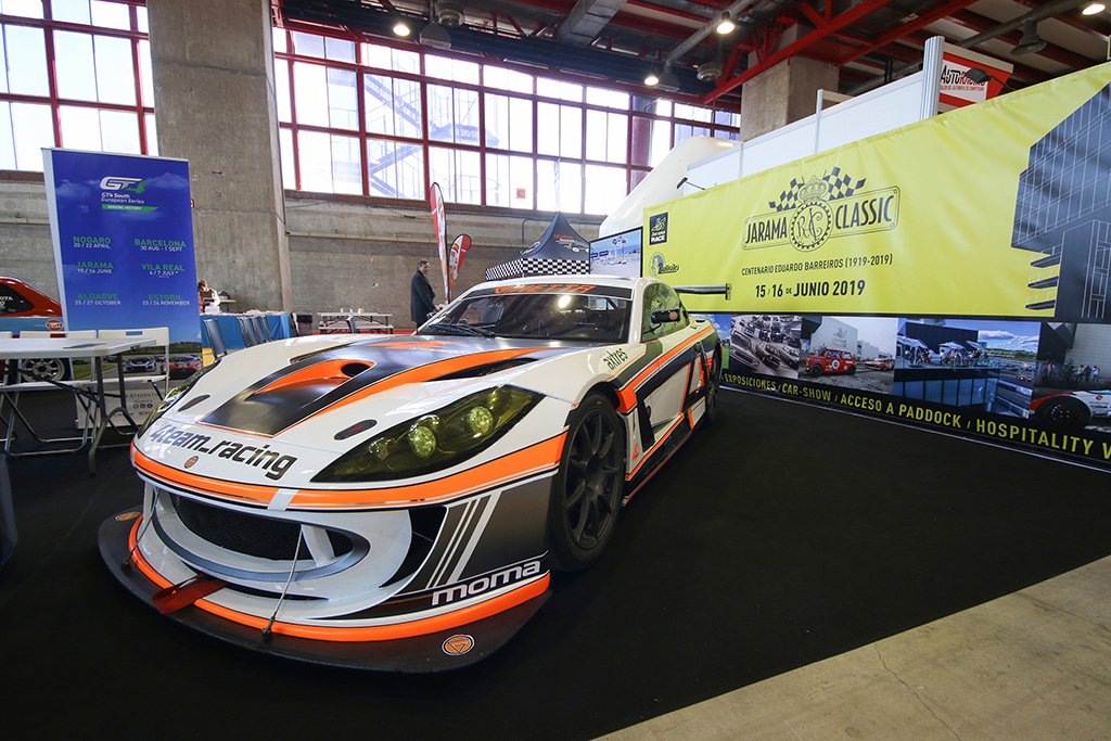 autoracingmad's tweet photo. En cuestión de unos minutos abrimos puertas. Te esperamos en #AutoRacingMAD. Recuerda que hoy es el motorshow https://t.co/FaSlBUDBJG https://t.co/FSnuQ0XYzU