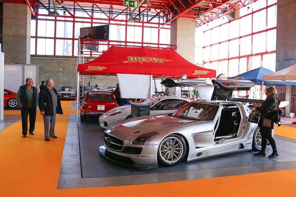 autoracingmad's tweet photo. En cuestión de unos minutos abrimos puertas. Te esperamos en #AutoRacingMAD. Recuerda que hoy es el motorshow https://t.co/FaSlBUDBJG https://t.co/FSnuQ0XYzU