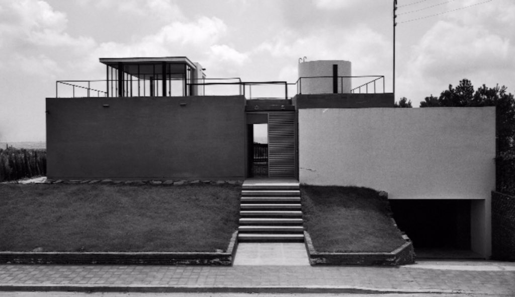 #100x100MasterHouses 
‘Casa Moratiel’ ,1956 #EspluguesdeLlobregat #Barcelona
de 
#JosepMaria_Sostres (1915-1984)
📷 Francesc #CatalàRoca (1922-1998)