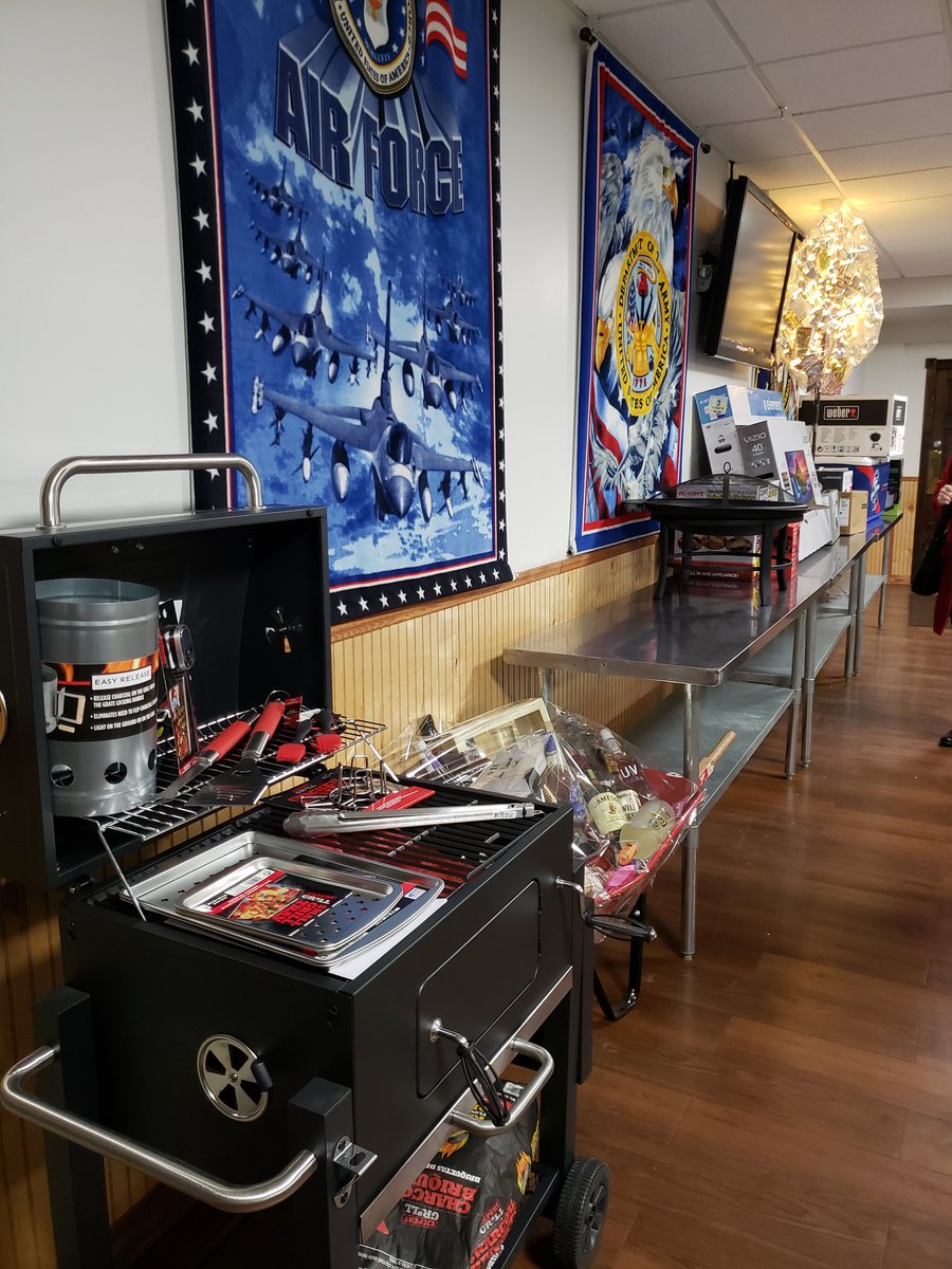 DebbiePohlmann's tweet image. Lockport American Legion tomorrow! Over 60 raffle baskets. Hotel stays to Ice Capade tickets. Large items are pic card prizes. In for $10 which includes food. Bingo is $20 to play and Texas Hold'em buy in is $50. There are also door prizes. Doors open at 4. Games start at 6.