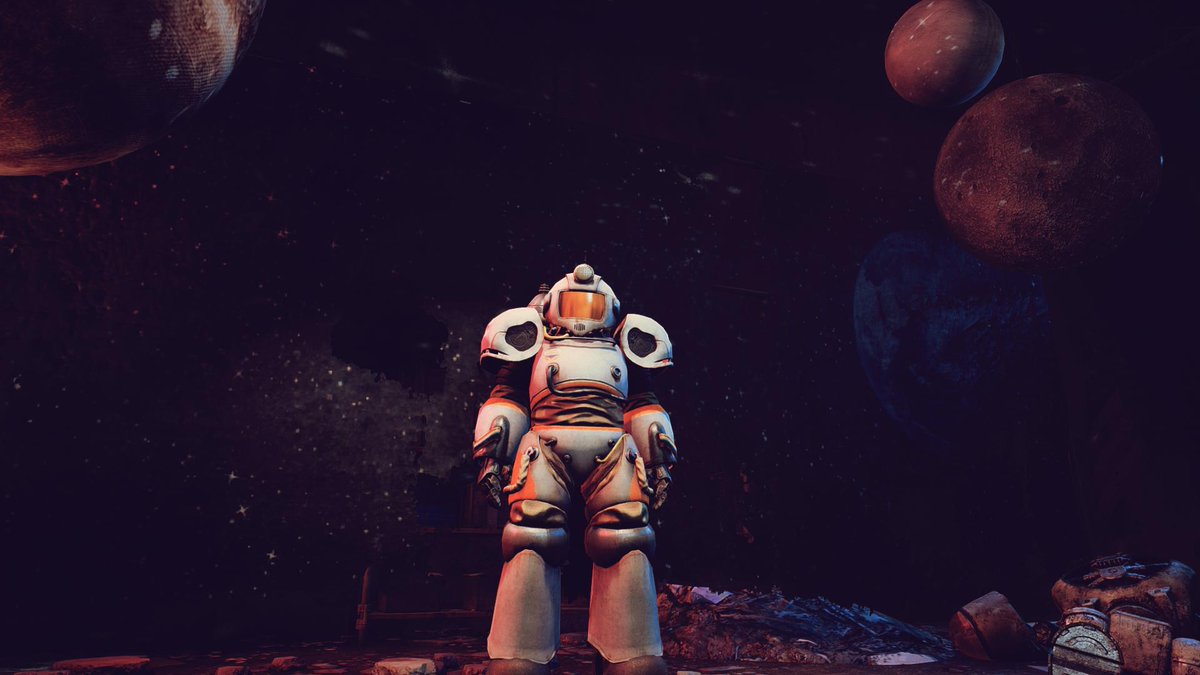 ピピ Fo4 キャプテンコスモスパワーアーマー Creation Clubで買ったmod キャプテンコスモス より 配線が剥き出しになってて意外とカッコイイ 残念なことにオイラはパワーアーマー使用しない主義だから飾り用かなｗ ライフルと飾れるフィギュア