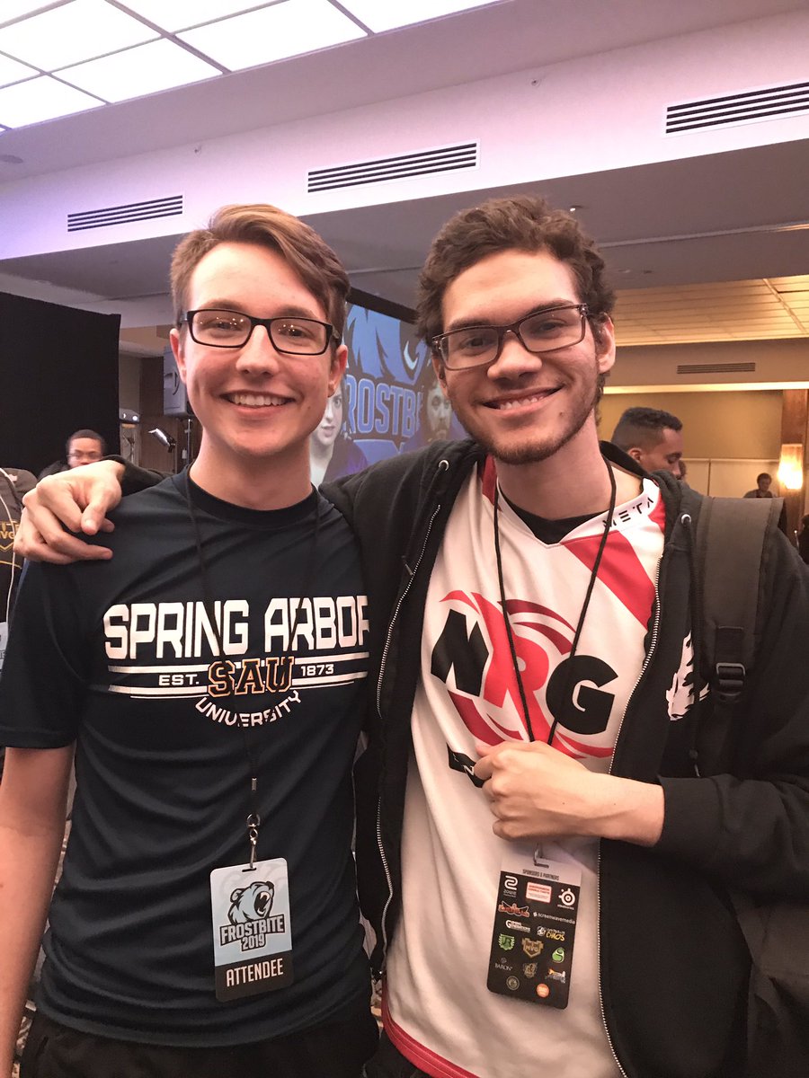 lawitte2017's tweet photo. Glad to finally get a picture with my absolute favorite smasher @NairoMK today! Such an awesome guy and can’t wait to see him play! I hope you do very well and I’m rooting for you! https://t.co/dIby0bEMxg