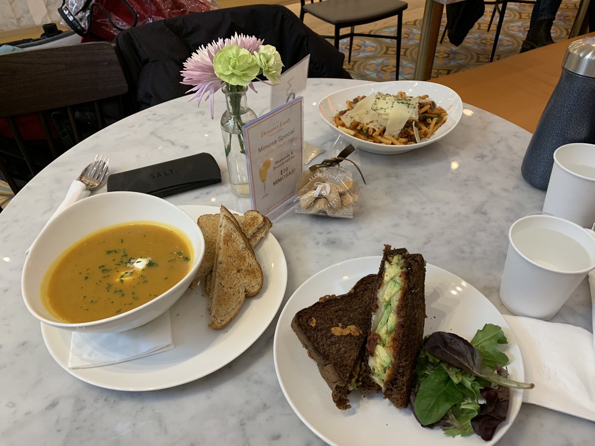 PamShakil's tweet photo. Scrumptious lunch! https://t.co/GNzA2cKu4u