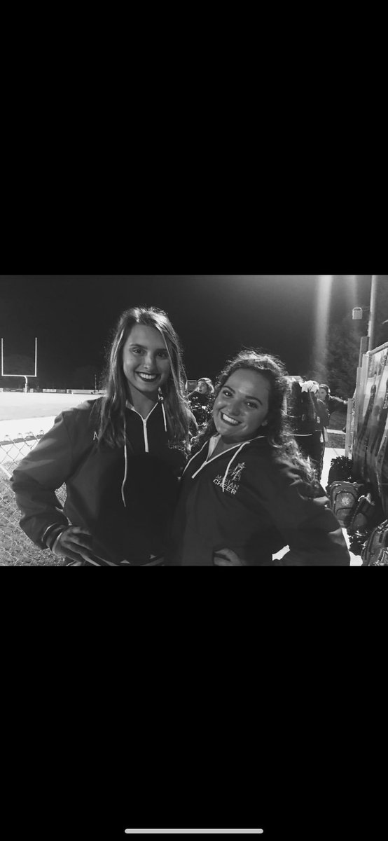 ChloeFerrara's tweet photo. Happy birthday smash!! Love u long time sista, have the best day ever 💖🤗 https://t.co/2GOM13LPt0