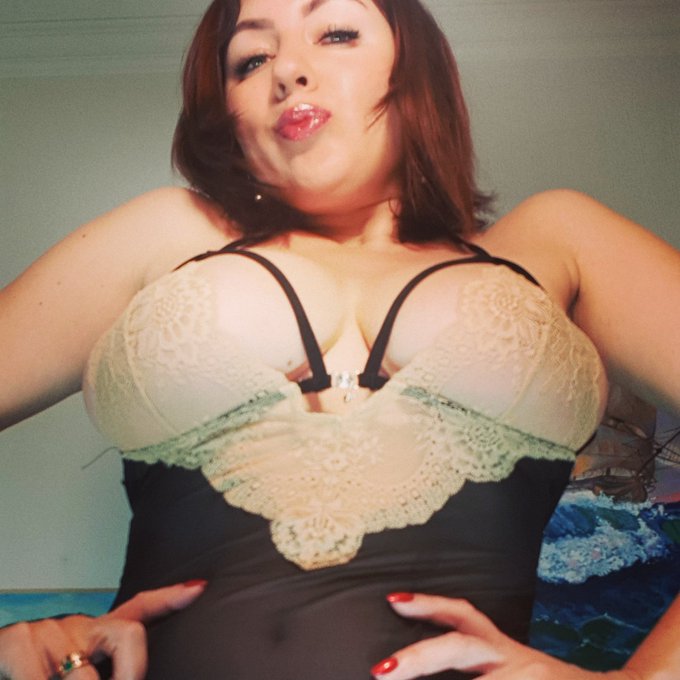 So horny this Saturday check me live https://t.co/xHGqopX6Tj https://t.co/obyNkLqVe9<a href="/tag/sexy"class="tags"><span>#sexy</span></a><a href="/tag/hot"class="tags"><span>#hot</span></a><a href="/tag/moonlight4u"class="tags"><span>#moonlight4u</span></a>