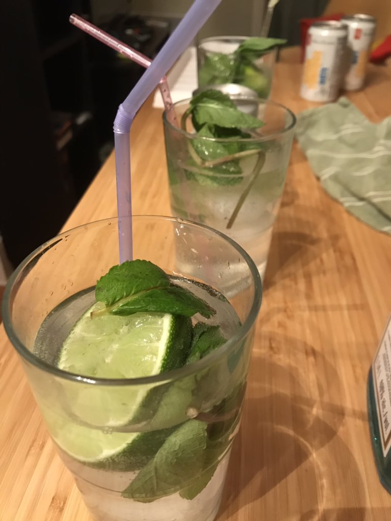 Who says mojitos are a summer only drink?? #fridaynightgamining #5minutedungeon